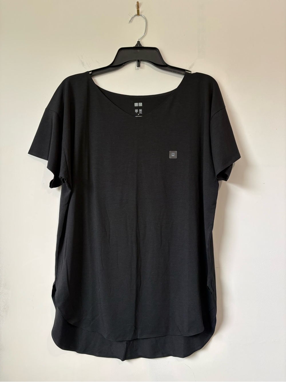 Uniqlo Black Short-Sleeve Women’s Blouse
